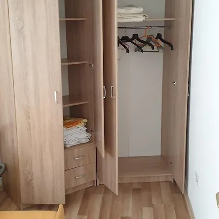 公寓 Apartman Skolska